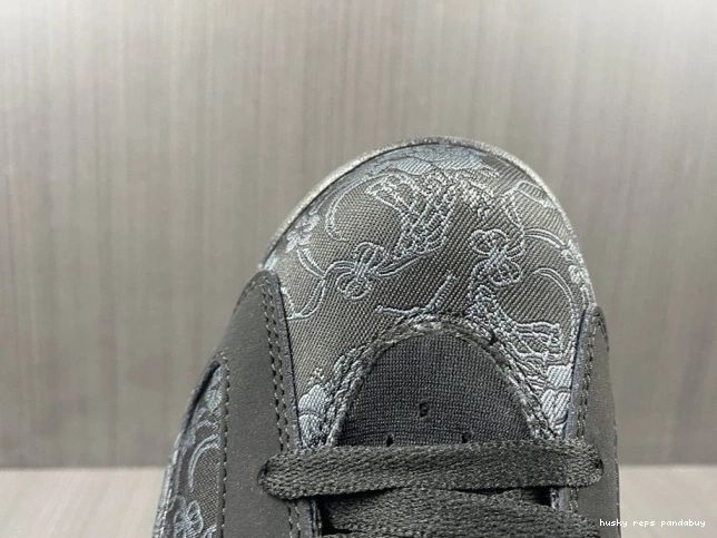 Cheap Husky Triple Black DB9818-001 SD 6 (W) Retro Jordan 0718